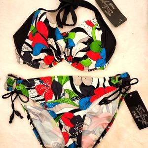 NWOT Skye Coloful bikini, size XL